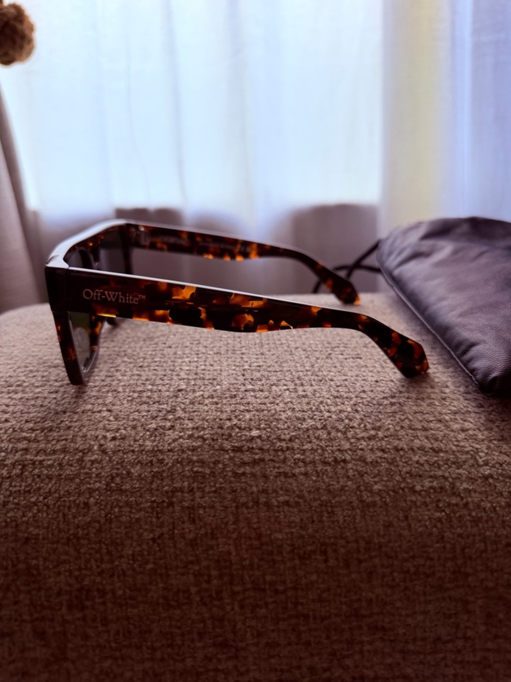 Off-White Tortoiseshell Rectangular Sunglasses with Dark Lenses - Picture 8 of 8